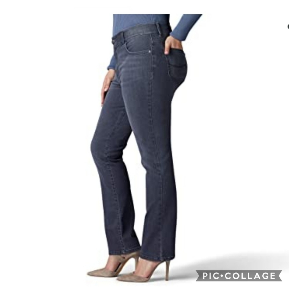 NWT Lee Flex Motion Straight Leg Jean 22W